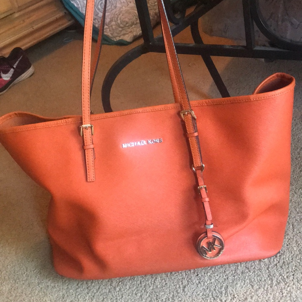 micheal kors tote